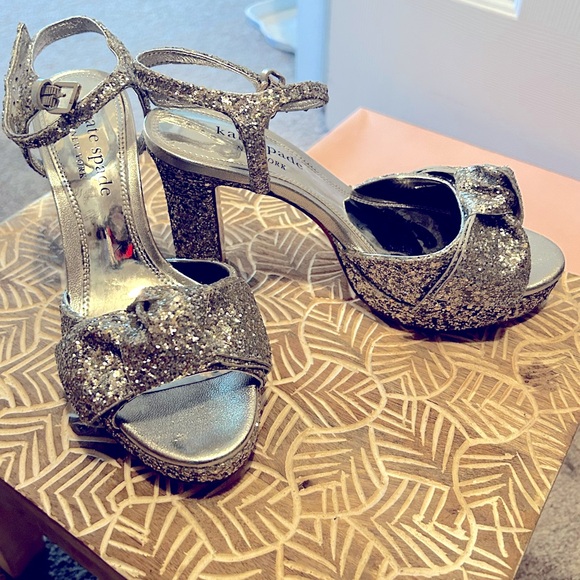 Miya Glitter Platform Sandal - Picture 1 of 3